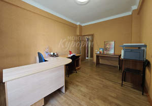 4-к квартира, вторичка, 97м2, 1/3 этаж