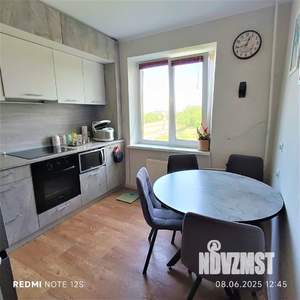 2-к квартира, вторичка, 56м2, 1/10 этаж
