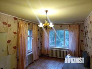 2-к квартира, вторичка, 43м2, 1/4 этаж