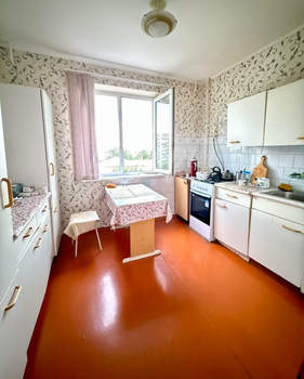 2-к квартира, вторичка, 50м2, 4/10 этаж