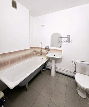 1-к квартира, вторичка, 42м2, 1/9 этаж