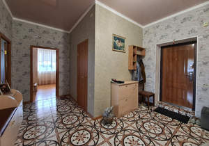 2-к квартира, вторичка, 62м2, 1/3 этаж