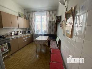 2-к квартира, вторичка, 50м2, 1/4 этаж