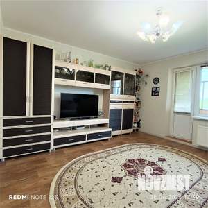 2-к квартира, вторичка, 56м2, 1/10 этаж