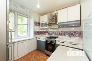 2-к квартира, вторичка, 47м2, 1/5 этаж