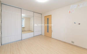 3-к квартира, вторичка, 58м2, 4/9 этаж