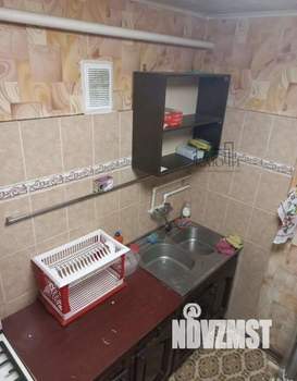 2-к квартира, вторичка, 42м2, 1/4 этаж