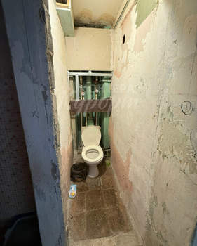 2-к квартира, вторичка, 42м2, 1/5 этаж
