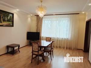 4-к квартира, вторичка, 132м2, 3/6 этаж