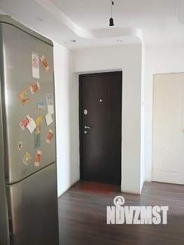 4-к квартира, вторичка, 60м2, 5/5 этаж