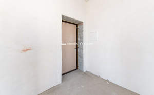 2-к квартира, вторичка, 58м2, 3/3 этаж