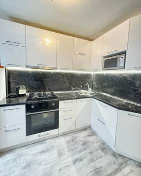 3-к квартира, вторичка, 65м2, 1/9 этаж