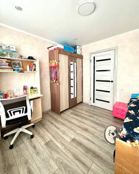 4-к квартира, вторичка, 61м2, 5/5 этаж